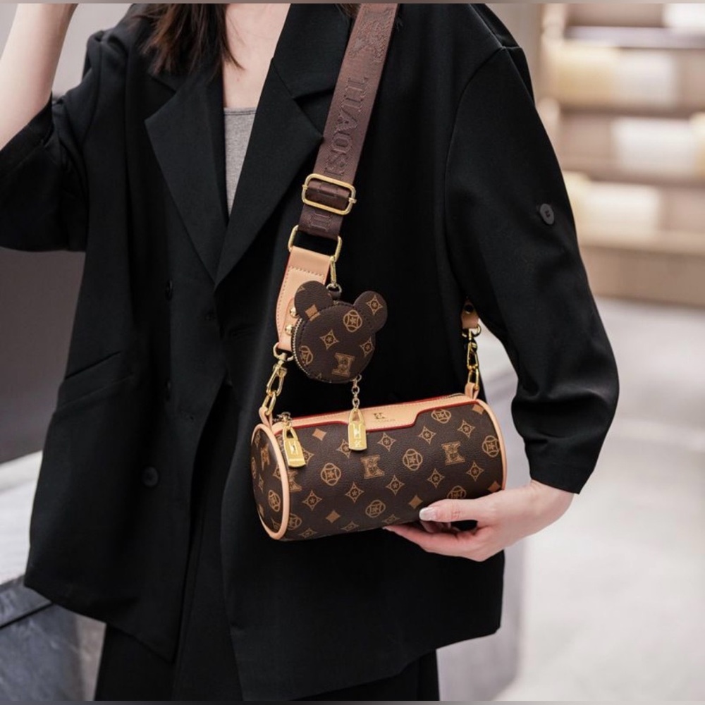 Tiaoshijia Pillow Style Crossbody Bag with detachable “Mickey” coin purse BNWT